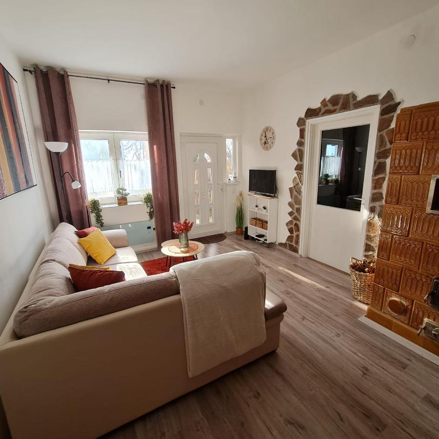 Het Romeo & Julia Huisje Babarc Bagian luar foto