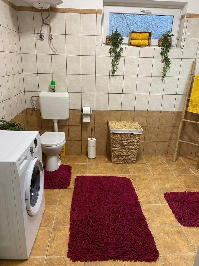 Het Romeo & Julia Huisje Babarc Bagian luar foto